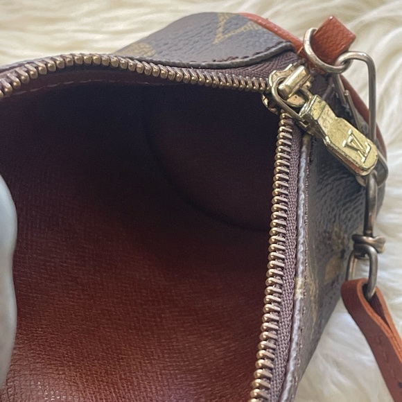 Louis Vuitton Authentic Vintage Monogram Mini Papillon - Picture 4 of 6